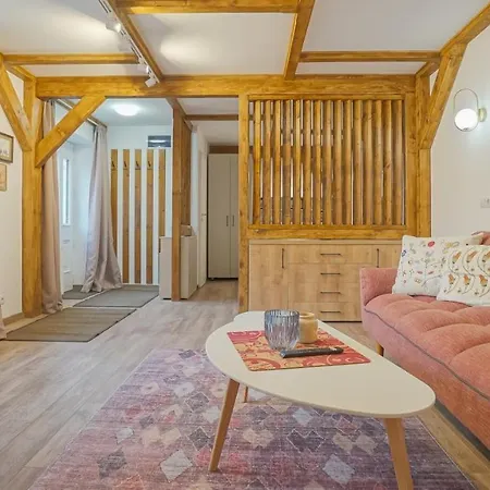Oldtown Refuge * Brasov